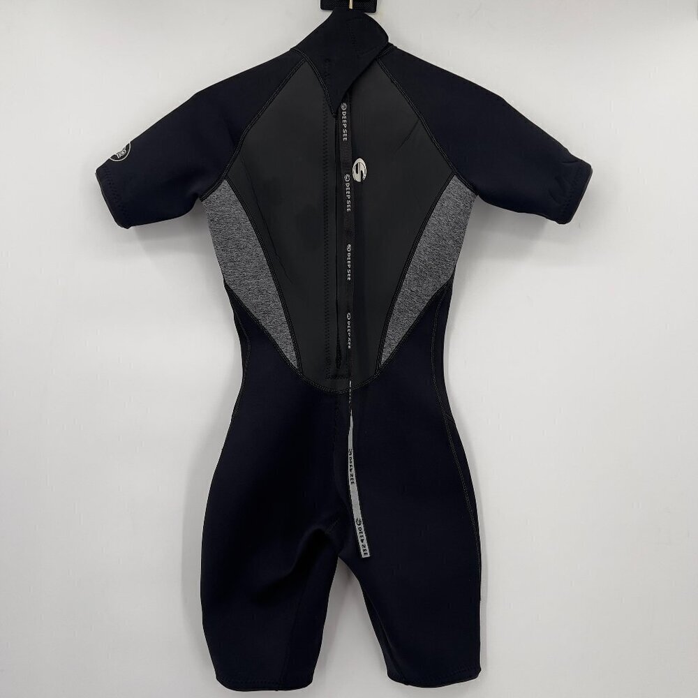Deep See 2/2 Kids Shorty Wetsuit — Black & Gray, Size 5–6